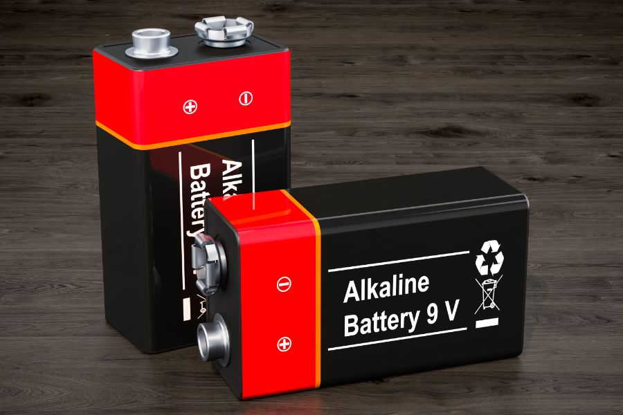 Maneuvering through the world of heavy-duty batteries, you'll find a diverse range of types each designed for specific applications.