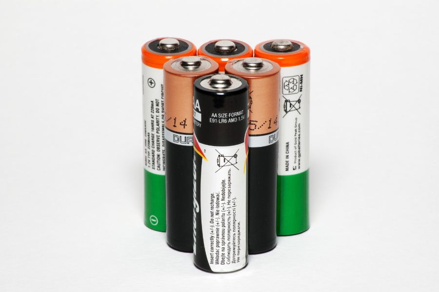 This guide explains how to label batteries in compliance with regulations. Learn about legal requirements and proper labeling practices.