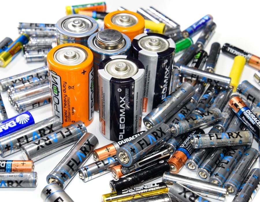 salt and alkaline batteries